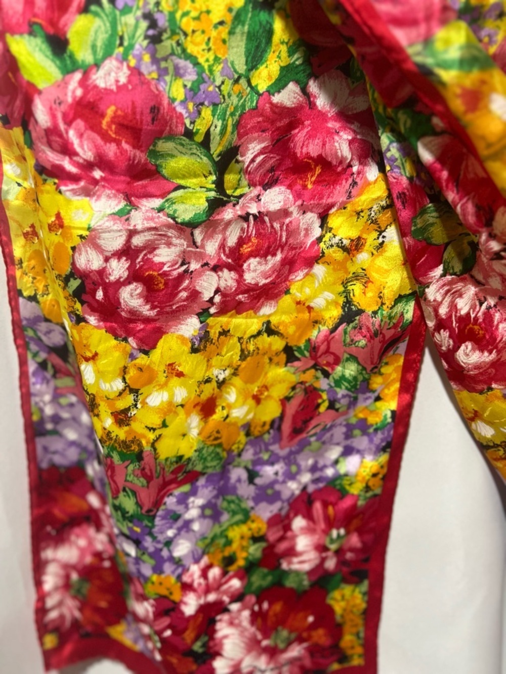 Oscar de la Renta 100% Silk Floral Scarf Red Yellow Purple Vibrant Garden Print - Picture 4 of 5